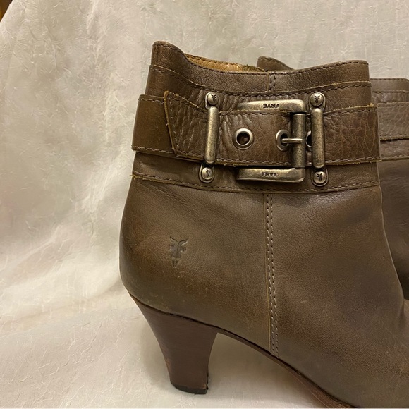 Frye Tina Shootie Leather Chunky Buckle Ankle Boots - Picture 5 of 8